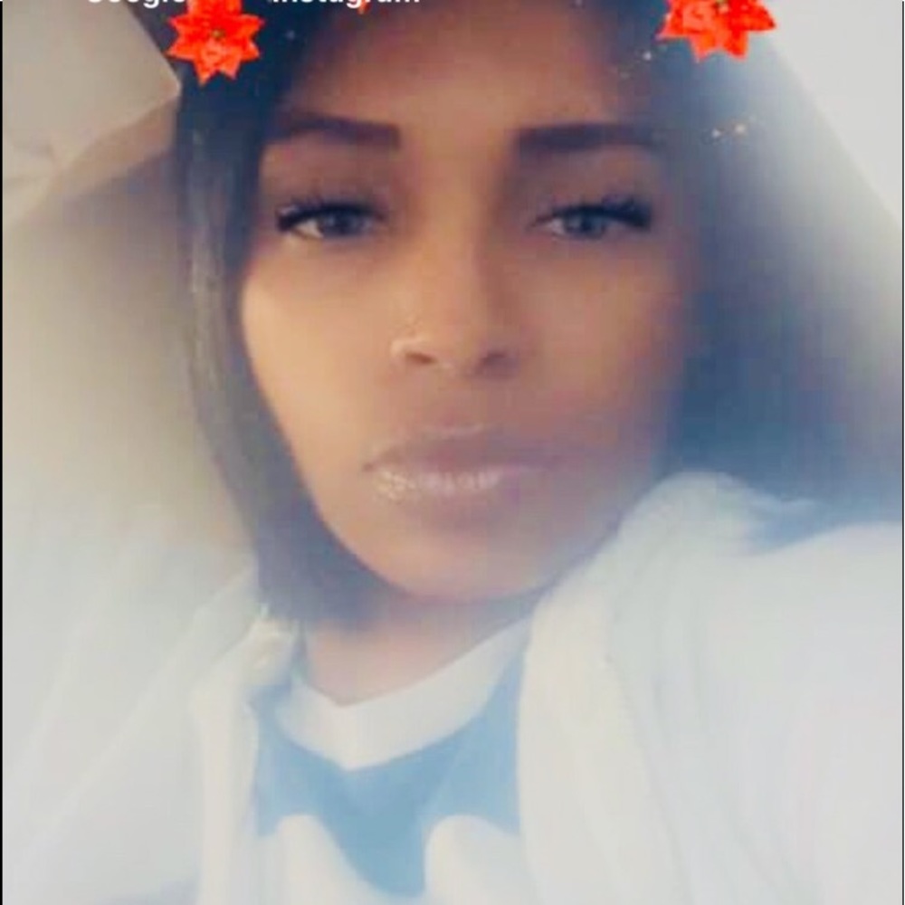 Meet your Posher, Tiara